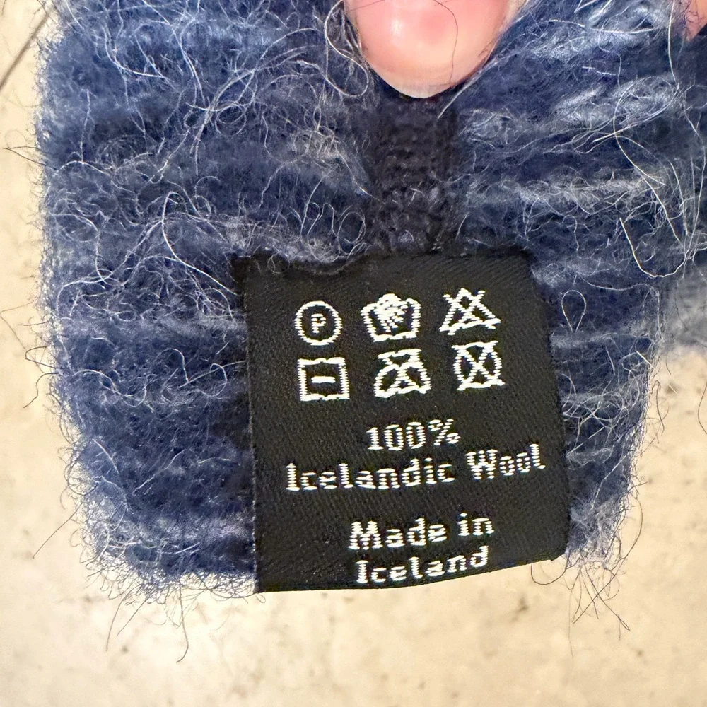 Elegant Blue Knit Snood and Hat Set Made Of Icelandic Wool 💙 - Picture 9 of 15